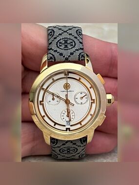 Tory Burch Women's The Tory Chronograph Watch Model TBW1035